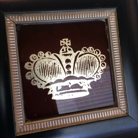 Crown - Picture 3 of 4